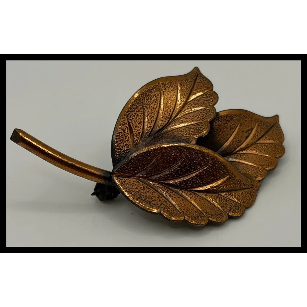 Unbranded Leaf Brooch Pin Copper Tone Textured Fall Botanical Accessory